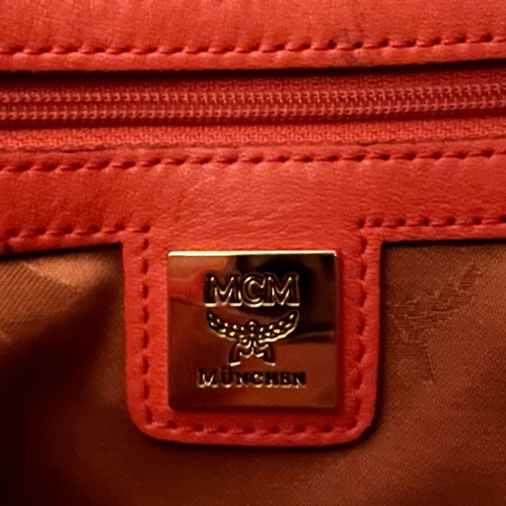 ♦️ MCM Visetos Cognac Leather Monogram Shoulder Bag - Picture 9 of 10